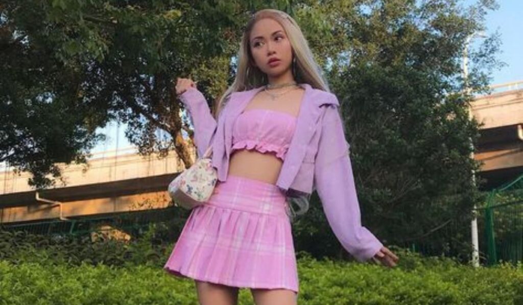 Pink Outfit Captions